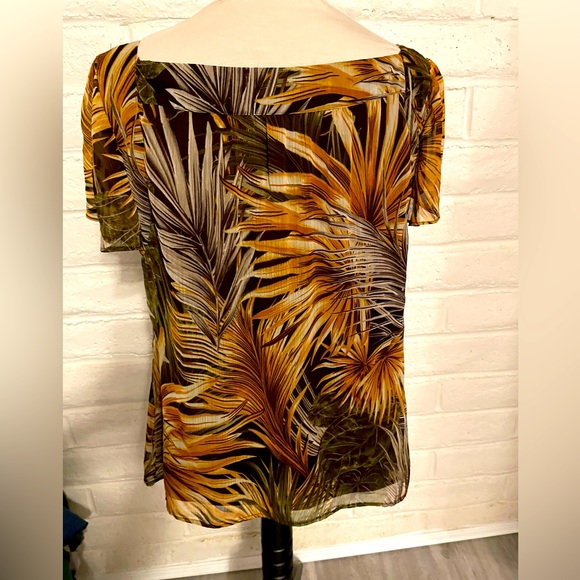 Dress Barn Short Sleeved Brown and Gold jungle print blouse, Sz XL - Picture 2 of 5